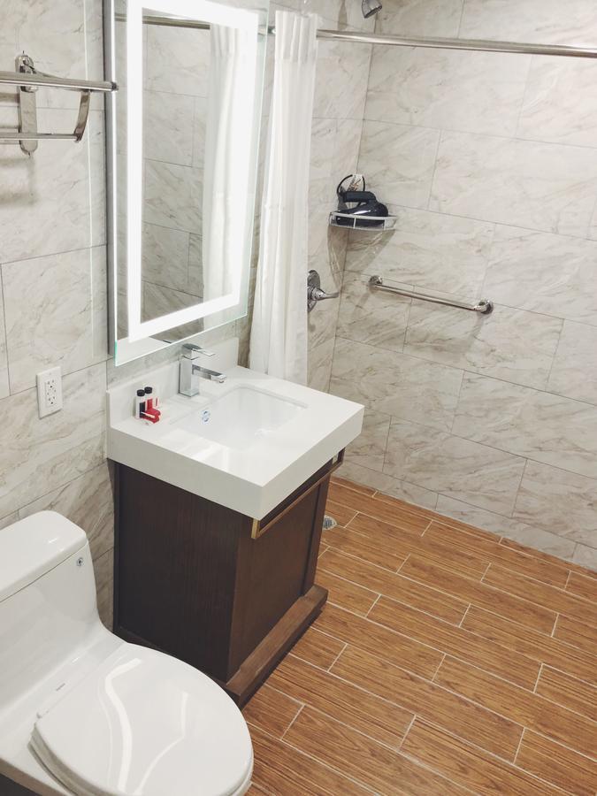 Mayfair Inn And Suites New York Bagian luar foto