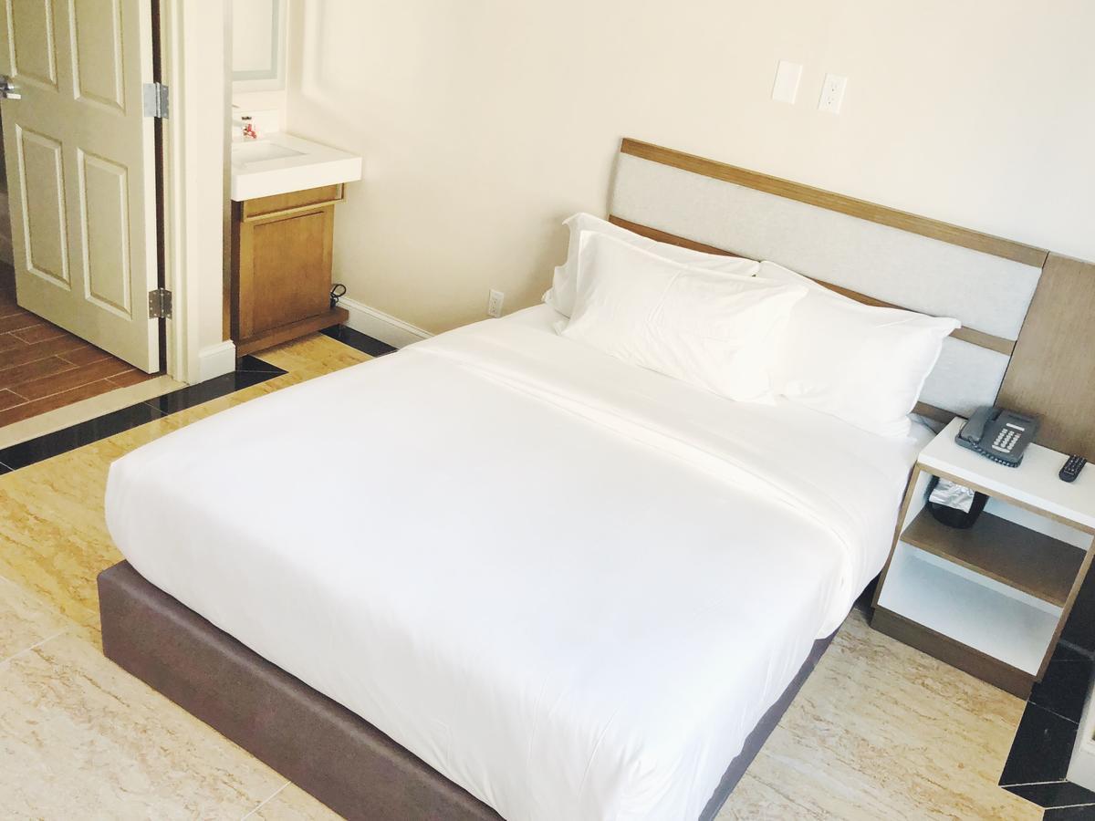 Mayfair Inn And Suites New York Bagian luar foto