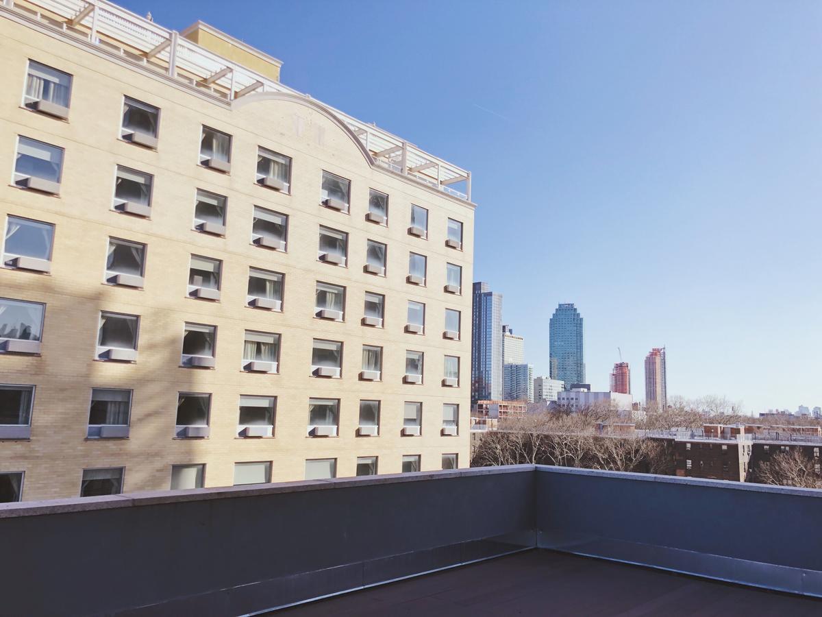 Mayfair Inn And Suites New York Bagian luar foto