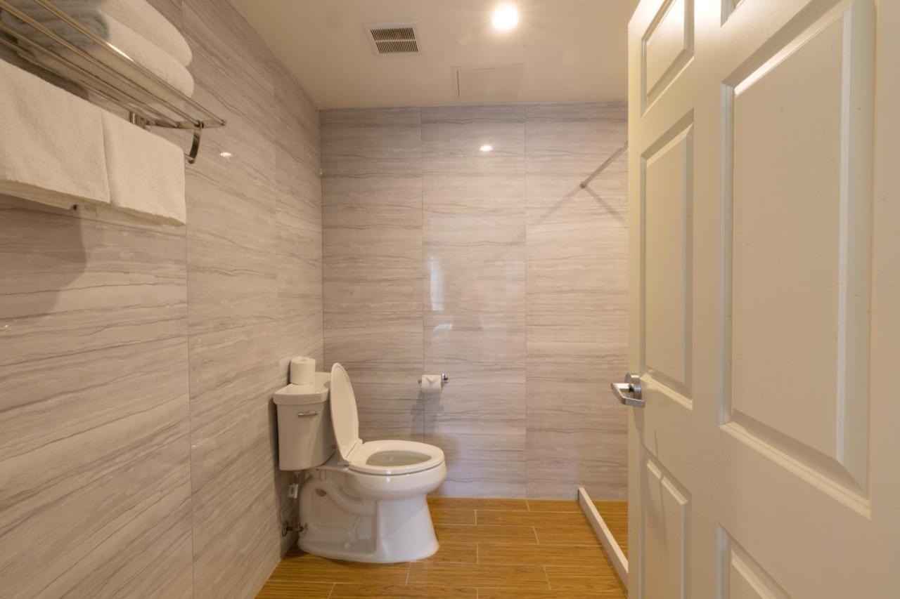 Mayfair Inn And Suites New York Bagian luar foto